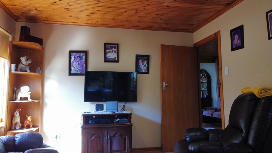5 Bedroom Property for Sale in Hersham Western Cape